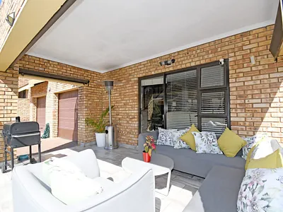 3 Bedroom Townhouse For Sale in Randburg - 1PU9.webp