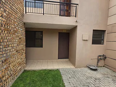 2 Bedroom Apartment To Rent in Randburg - xOzA.webp