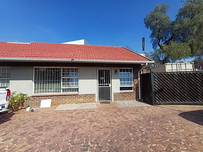 1 Bedroom Townhouse To Rent in Randburg - img
