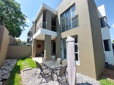 2 Bedroom Apartment To Rent in Sandton - eOLs.webp