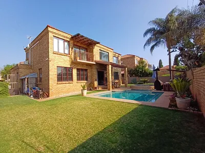 3 Bedroom House To Rent in Roodepoort - QLje.webp