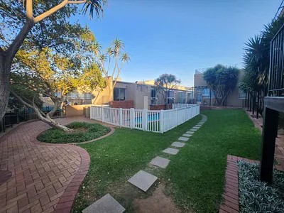 2 Bedroom Apartment To Rent in Johannesburg - eujB.webp