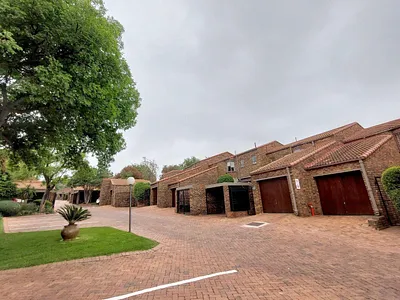 1 Bedroom Apartment For Sale in Sandton - img