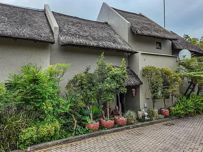 5 Bedroom Townhouse For Sale in Randburg - 8XXh.webp