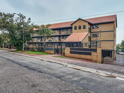 2 Bedroom Apartment To Rent in Roodepoort - 3eQY.webp
