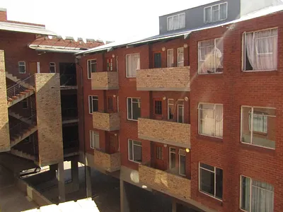 1 Bedroom Apartment To Rent in Johannesburg - IjQJ.webp