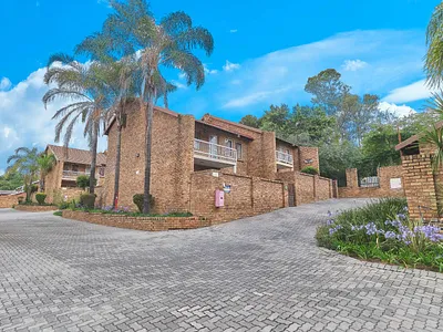 3 Bedroom Townhouse For Sale in Randburg - img