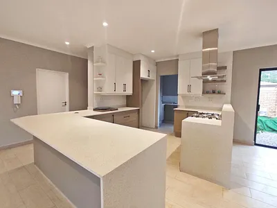 4 Bedroom House To Rent in Allen's Nek, Roodepoort - img