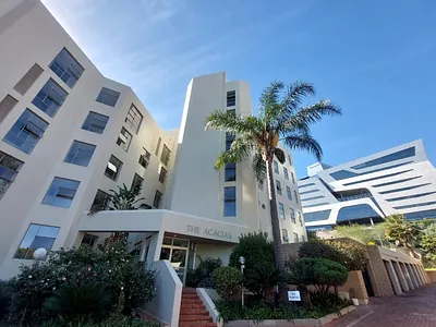3 Bedroom Apartment To Rent in Sandton - 5AHQ.webp