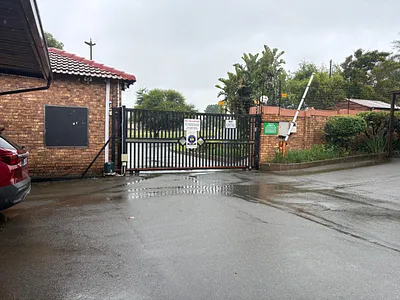 2 Bedroom Townhouse To Rent in Allen's Nek, Roodepoort - Dk91.webp