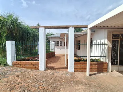 1 Bedroom Apartment To Rent in Roodepoort - taQz.webp
