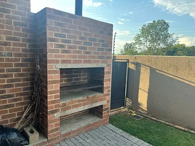 3 Bedroom Apartment For Sale in Randburg - tB3y.webp