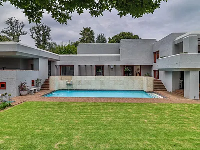 6 Bedroom House For Sale in Sandton - 1pPw.webp