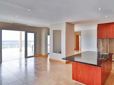 4 Bedroom Apartment For Sale in Sandton - img