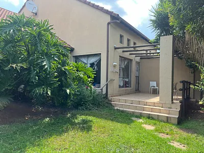 3 Bedroom Townhouse For Sale in Randburg - img