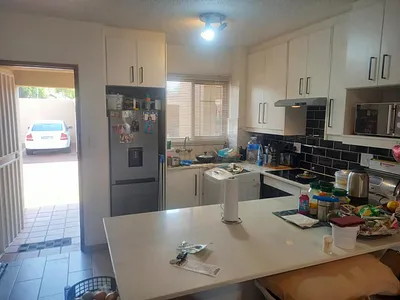 1 Bedroom Apartment To Rent in Roodepoort - img