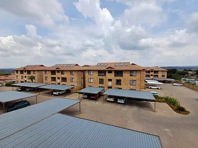 2 Bedroom Apartment To Rent in Roodepoort - w1mE.webp