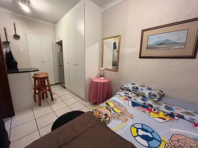 0.5 Bedroom Apartment To Rent in Sandton - IqlS.webp