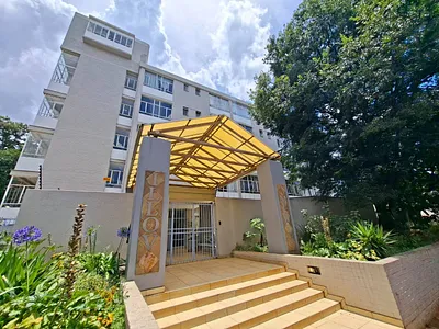 0.5 Bedroom Apartment To Rent in Sandton - DJtS.webp