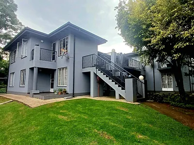 2 Bedroom Apartment For Sale in Randburg - img