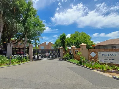 2 Bedroom Townhouse For Sale in Randburg - img