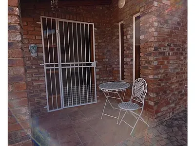 2 Bedroom Townhouse For Sale in Parys - gG5d.webp
