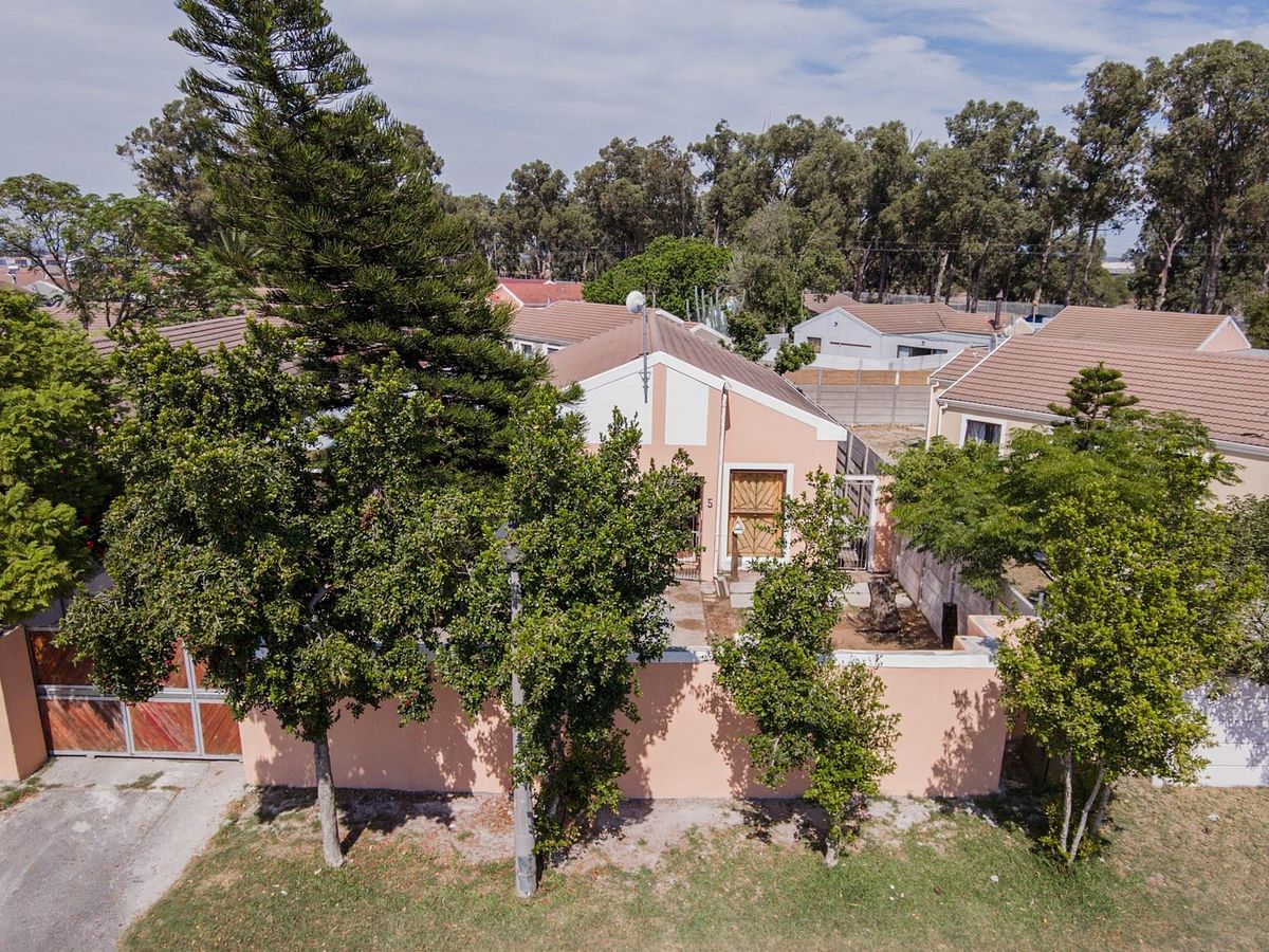 Property For Sale on Qwengo