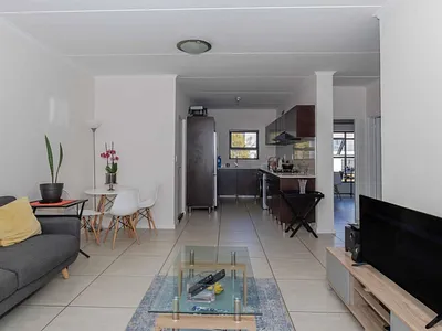 3 Bedroom Apartment For Sale in Edenvale - rIn4.webp