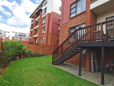2 Bedroom Apartment For Sale in Edenvale - cZbE.webp