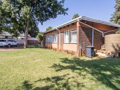 4 Bedroom House For Sale in Centurion - N0Q0.webp