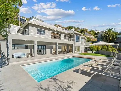 7 Bedroom House For Sale in Cape Town - JCH7.webp