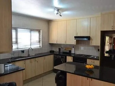 3 Bedroom Apartment For Sale in Johannesburg - EZyl.webp