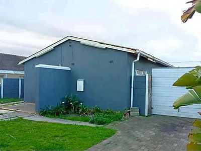3 Bedroom House For Sale in Cape Town - O9Q4.webp
