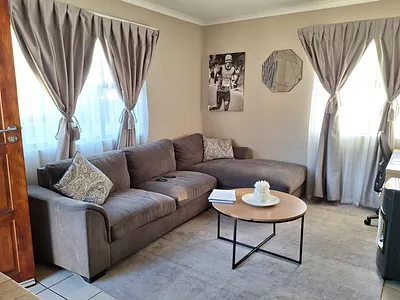 3 Bedroom House For Sale in Midrand - P6oy.webp