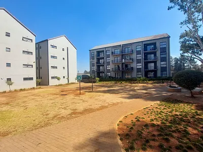 2 Bedroom Apartment For Sale in Centurion - hwNc.webp