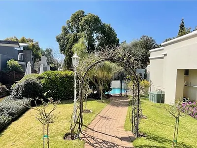 2 Bedroom Apartment To Rent in Sandton - MjoK.webp
