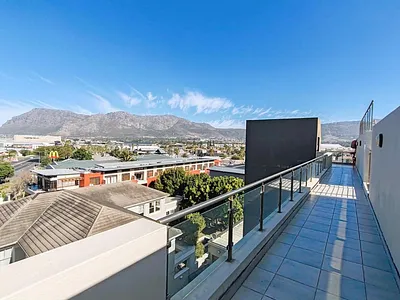 2 Bedroom Apartment For Sale in Cape Town - mBlh.webp