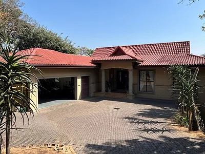 4 Bedroom House For Sale in Ballito - B7eP.webp
