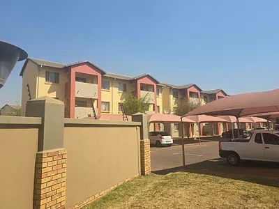 2 Bedroom Apartment For Sale in Centurion - zvUu.webp