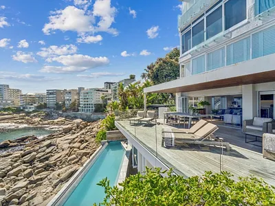 2 Bedroom Apartment For Sale in Cape Town - 9p8w.webp