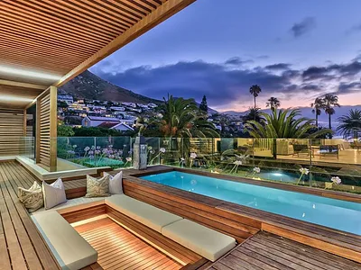 5 Bedroom House For Sale in Cape Town - enM4.webp