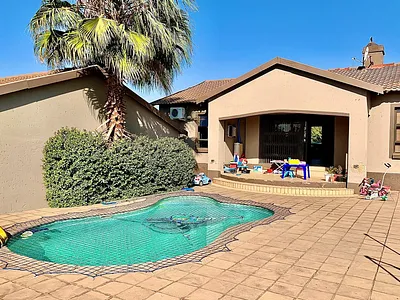 3 Bedroom House For Sale in Centurion - SeWC.webp