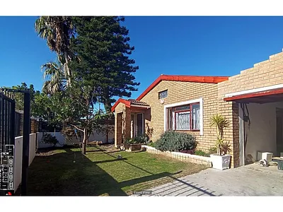 3 Bedroom House For Sale in Cape Town - YrkA.webp
