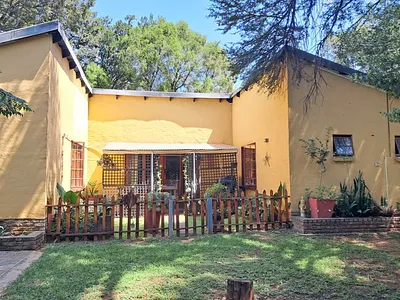 7 Bedroom House For Sale in Centurion - Gps4.webp