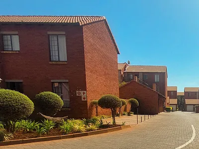2 Bedroom Apartment For Sale in Centurion - PaMl.webp