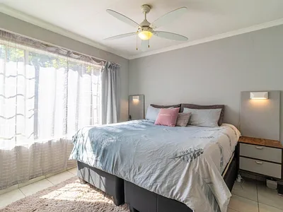 2 Bedroom Townhouse For Sale in Randburg - s8gC.webp