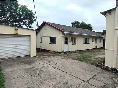 3 Bedroom House For Sale in Durban - 1KPn.webp