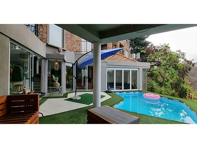 4 Bedroom Townhouse For Sale in Johannesburg - gifl.webp