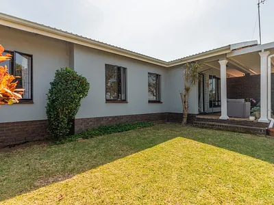3 Bedroom Townhouse For Sale in Durban - nP8x.webp