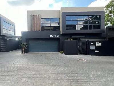3 Bedroom Townhouse For Sale in Edenvale - XaGx.webp